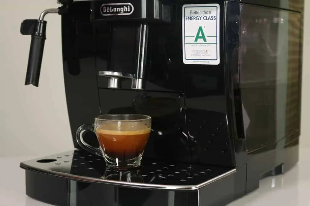 Test: Der beste günstige Kaffeevollautomat – delonghi ecam 22110 espresso bezug