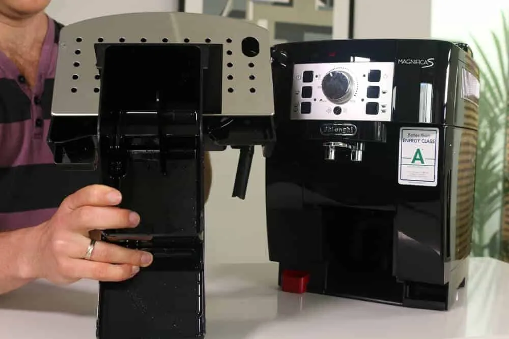 Test: Der beste günstige Kaffeevollautomat – delonghi ecam 22110 schale