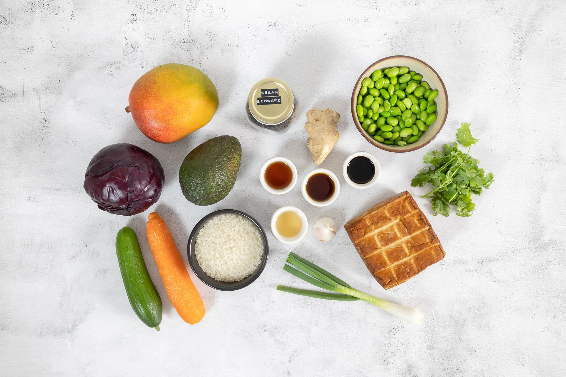 Tofu Mango Karotte Avocado Edamame Koriander