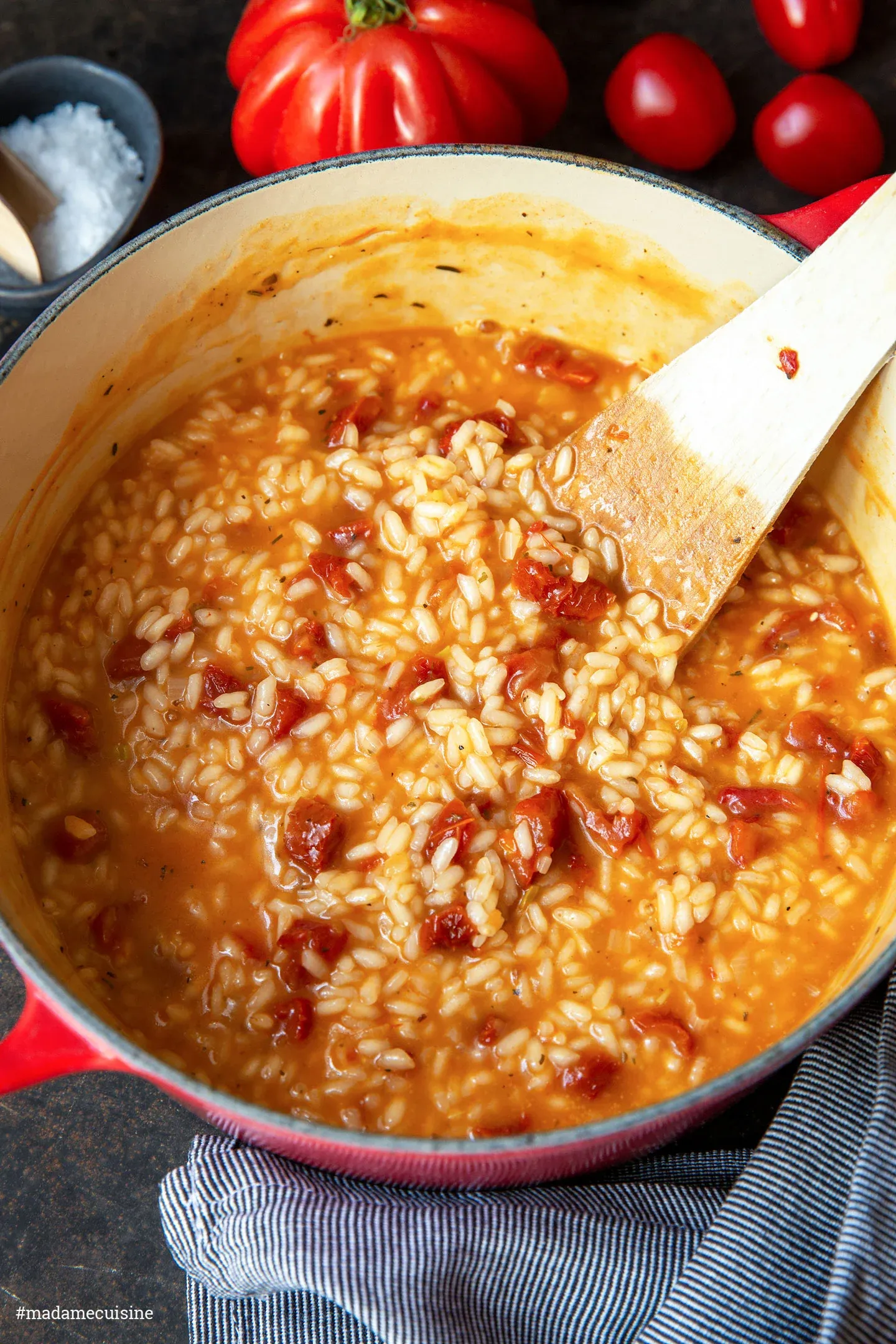 Tomaten-Risotto im Topf