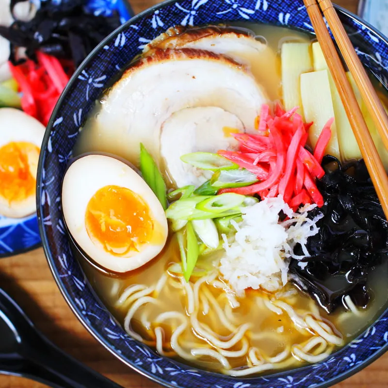 Tonkotsu Brühe als Basis für Hakata Ramen