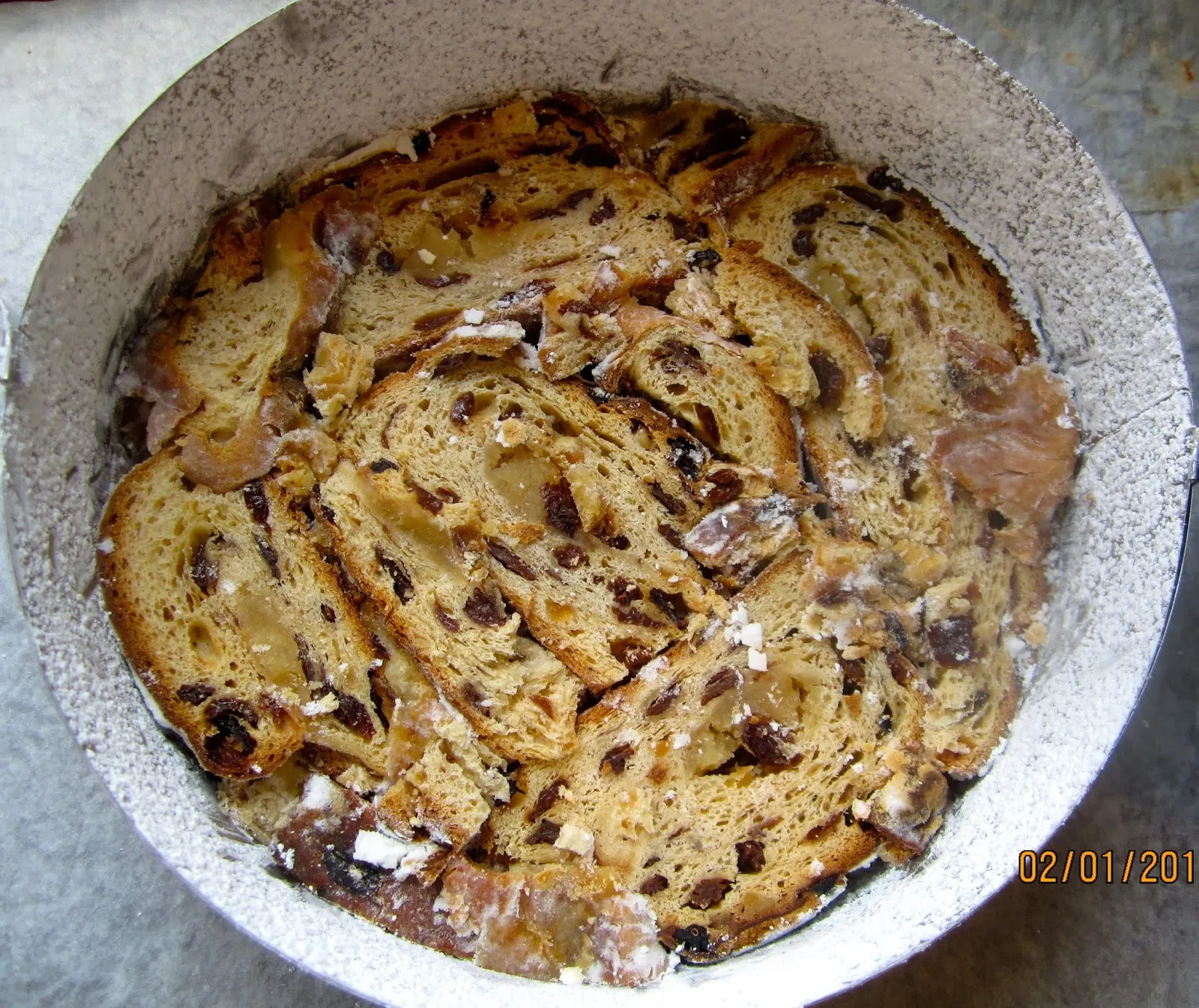 Tortenring mit Stollenscheiben ausfüllen