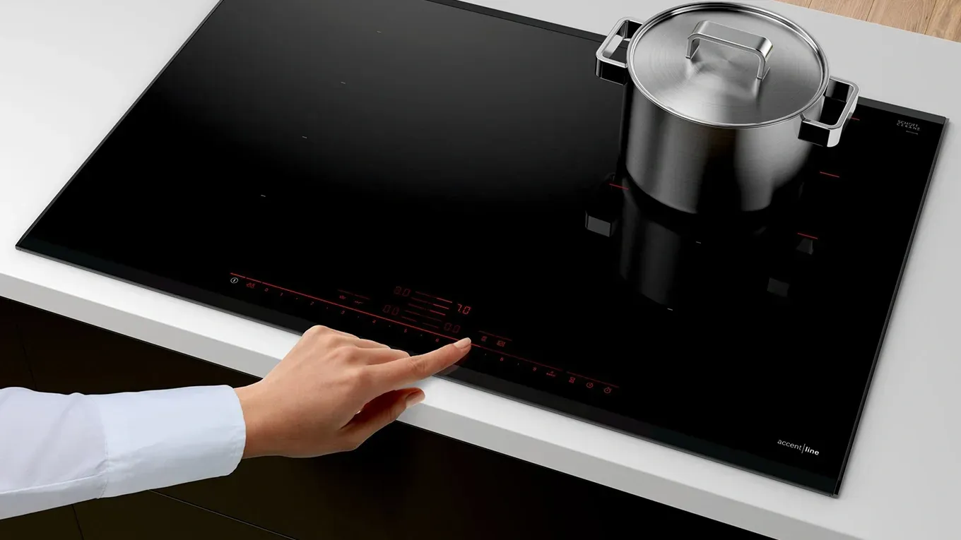 Touch-Bedienung an einem Bosch Induktionskochfeld