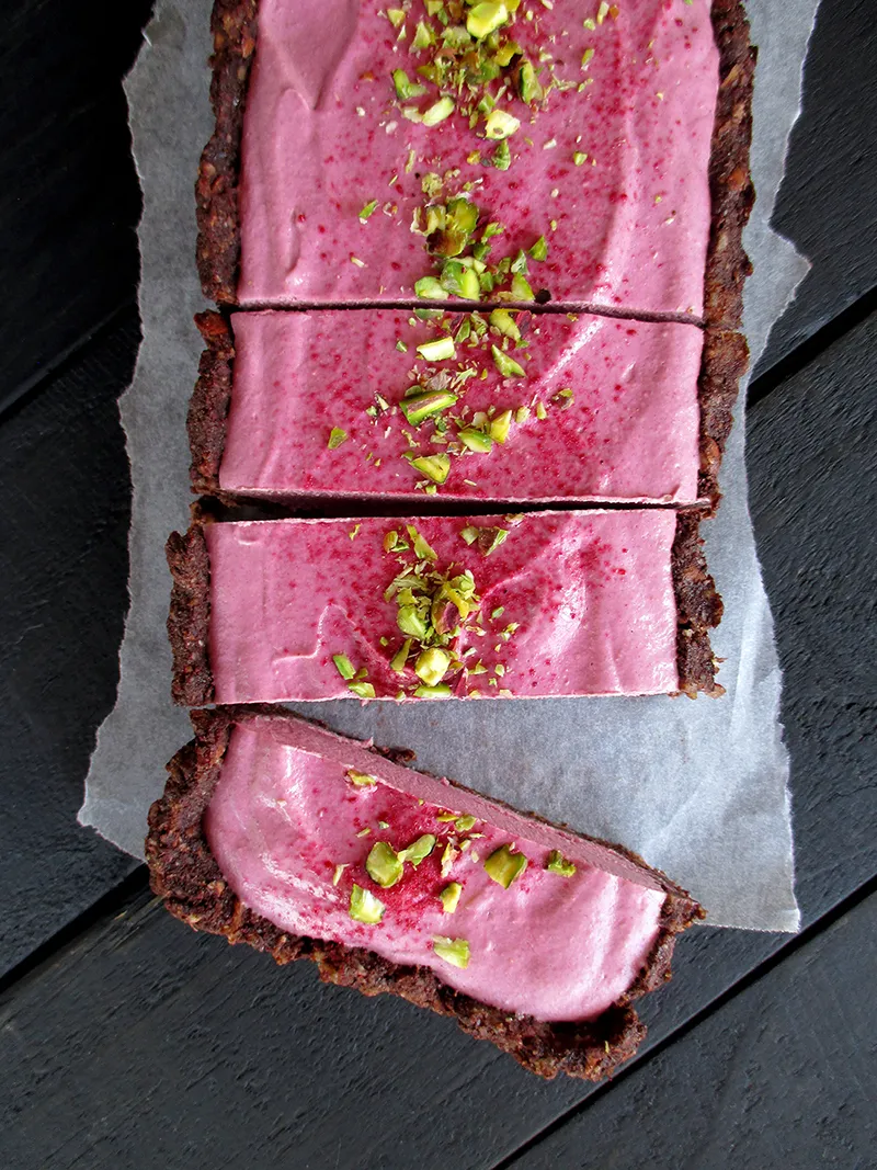 Vegane Himbeer-Schoko-Torte ohne Backen