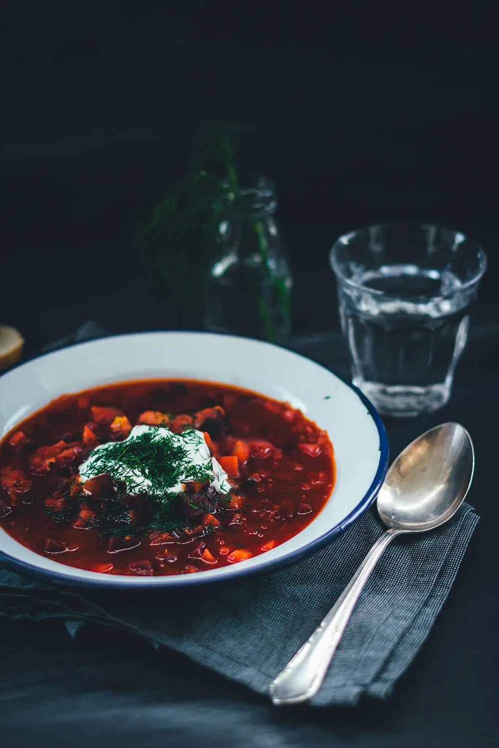 Vegetarischer Borschtsch (Borscht), osteuropäische Wintersuppe