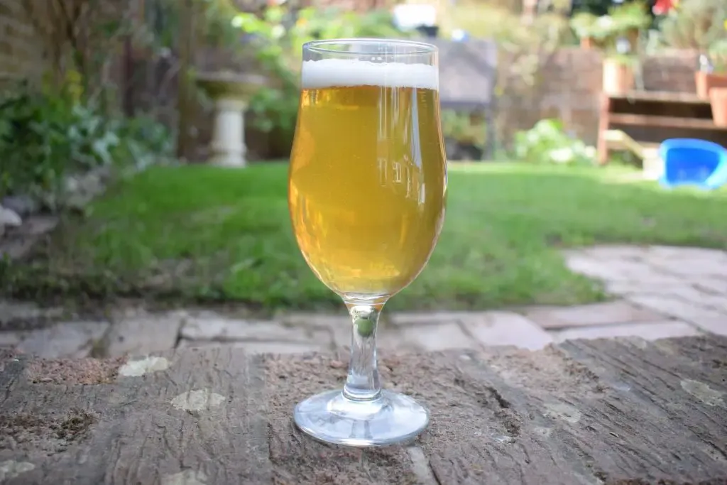 Veltins Alkoholfrei Pilsner in einem Glas