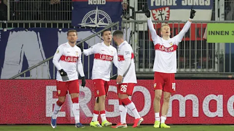 VfB Stuttgart erzielt ein Tor gegen Holstein Kiel