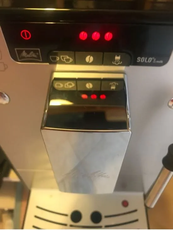 Vorderansicht der Melitta Caffeo Solo Kaffeemaschine