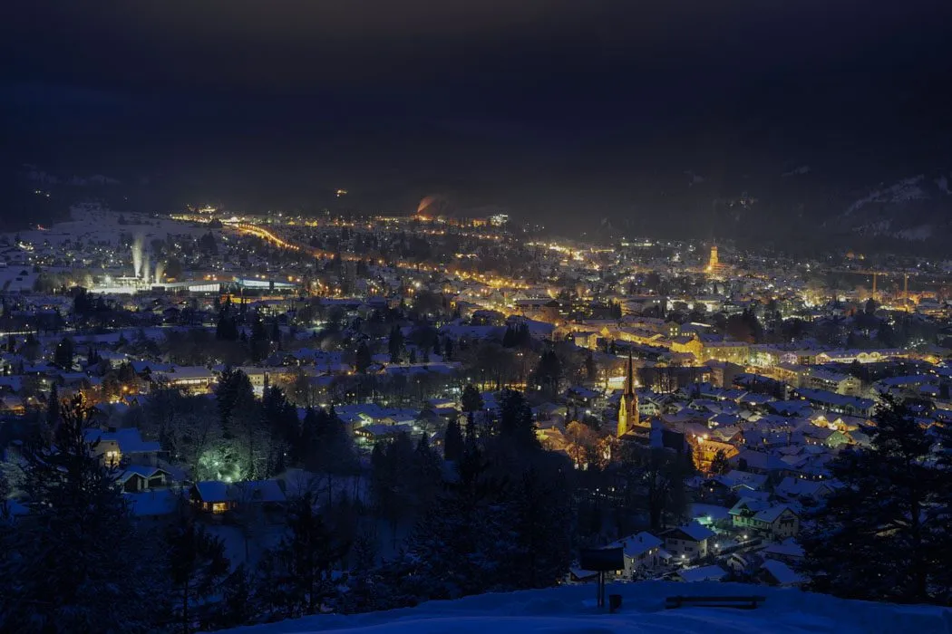Winternacht in Garmisch-Partenkirchen