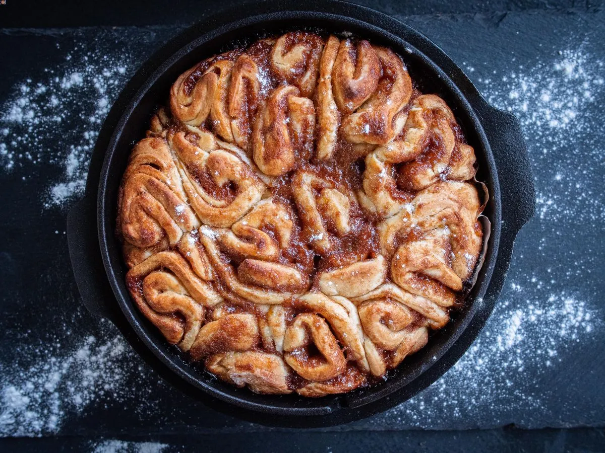 Zimtschnekcen im Dutch Oven