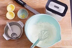 Zitrone für die Philadelphia Torte