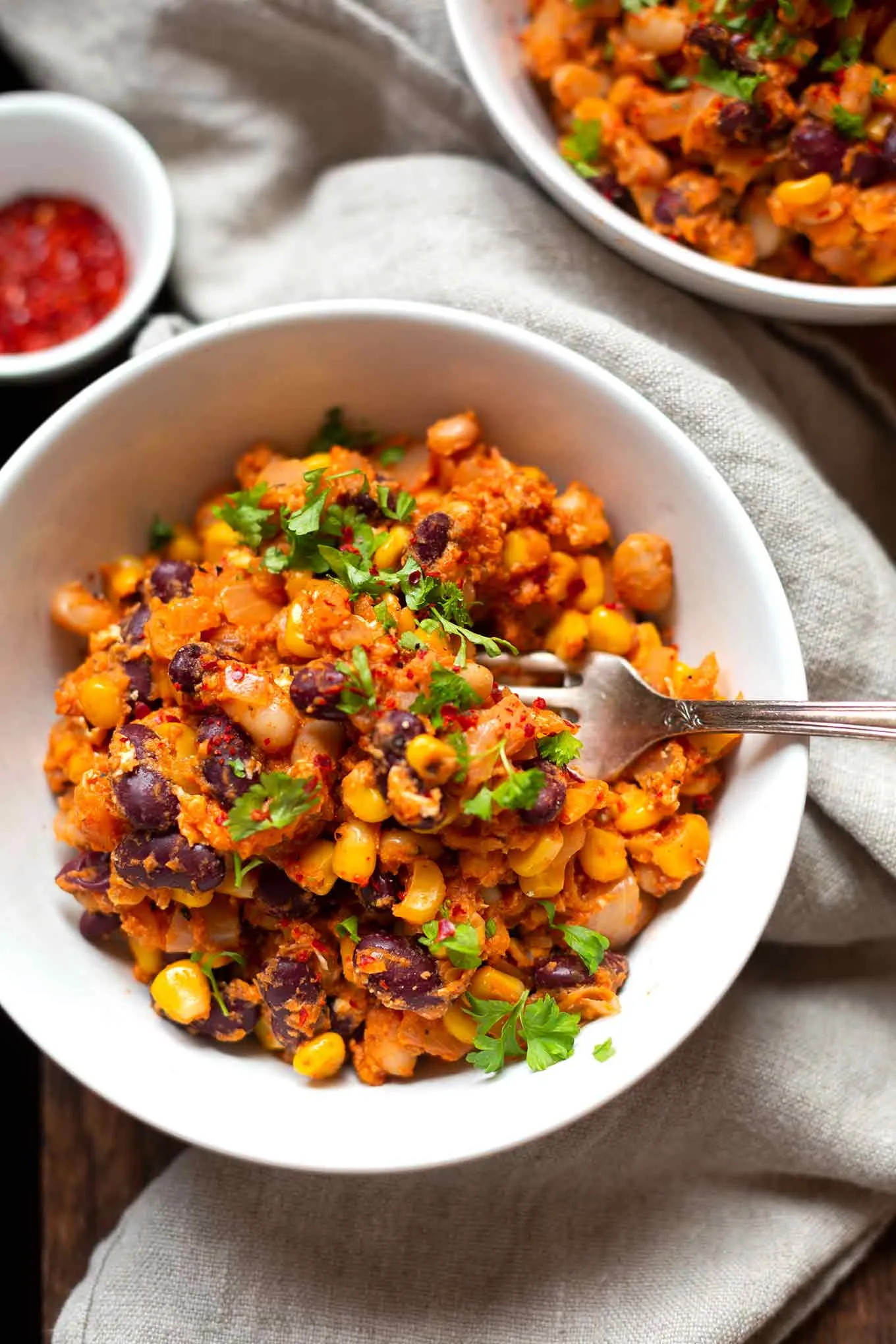 Zwei Schüsseln schnelle Westernpfanne